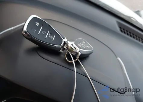 2018 Chevrolet Equinox Lt z USA, uszkodzony, nr VIN 2GNAXJEVXJ6204038